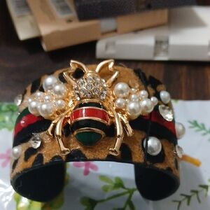 Elegant Gold and Black Bee Bracelet